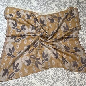 Reversible Cotton Beach Towel/Throw Blanket with tulip pattern